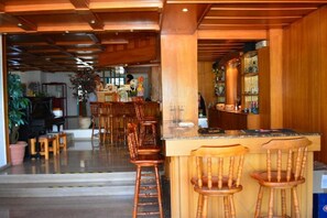 Bar (in der Unterkunft)