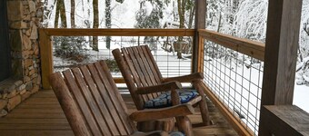 Pet Friendly, Polar Express, Hot tub, babbling creek
