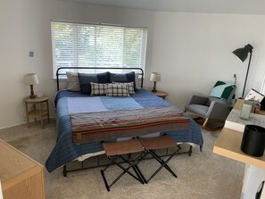 3 bedrooms, travel cot, WiFi, bed sheets