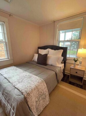 2 soverom, strykejern/-brett, wi-fi og sengetøy