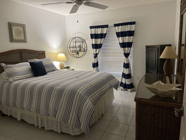 3 bedrooms, desk, iron/ironing board, free WiFi