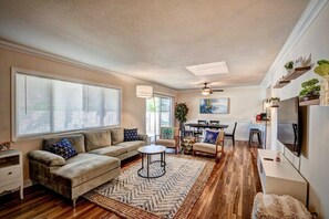 Smart-TV, Netflix, fotballspill og strømmetjenester