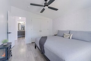 1 chambre, bureau, fer et planche à repasser, Wi-Fi gratuit