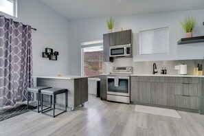 Fridge, microwave, oven, stovetop - The Fortress (Cedar City)