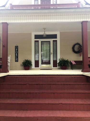 Experience Charleston charm near Hiwassee River