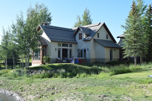 Vail - Club at Cordillera Mountain Home with Exclusive Golf/Ski Privileges