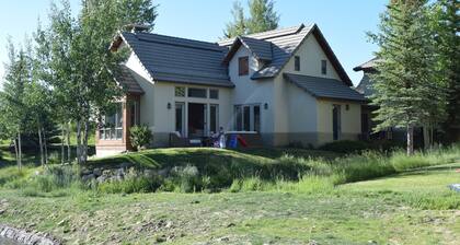 Vail - Club at Cordillera Mountain Home with Exclusive Golf/Ski Privileges