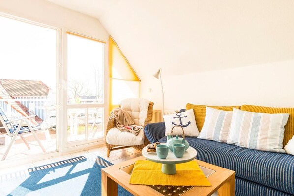 Fernseher, DVD-Player, Stereoanlage