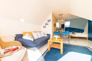 Télévision, lecteur de DVD, chaîne hi-fi