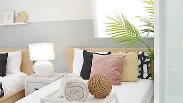 4 bedrooms, iron/ironing board, WiFi (free), bed sheets