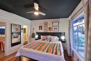 Design Studio Suite | Premium bedding, individually decorated, individually furnished - Art Hotel (Palm Springs)