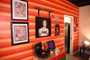 Suite estudio de diseñador | Ropa de cama de alta calidad y decoración personalizada 