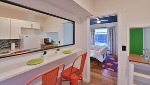 Unclassified image, 4 of 46, button - Art Hotel (Palm Springs)