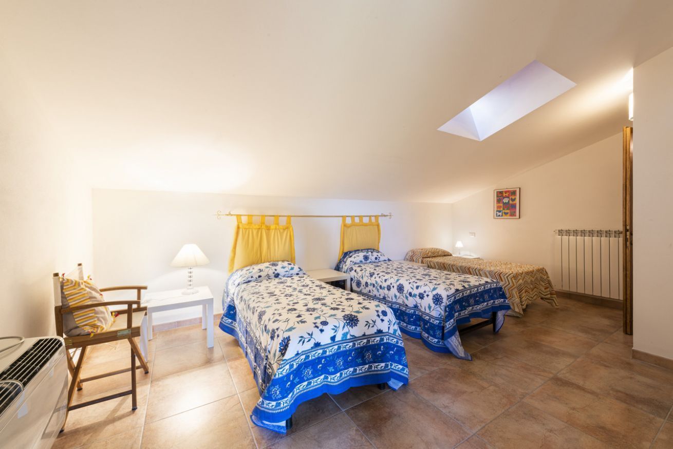 5 chambres, fer et planche à repasser, Wi-Fi, draps fournis