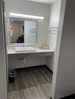 Habitación individual estándar, 1 cama de matrimonio, no fumadores | Colchones viscoelásticos, wifi gratis, ropa de cama