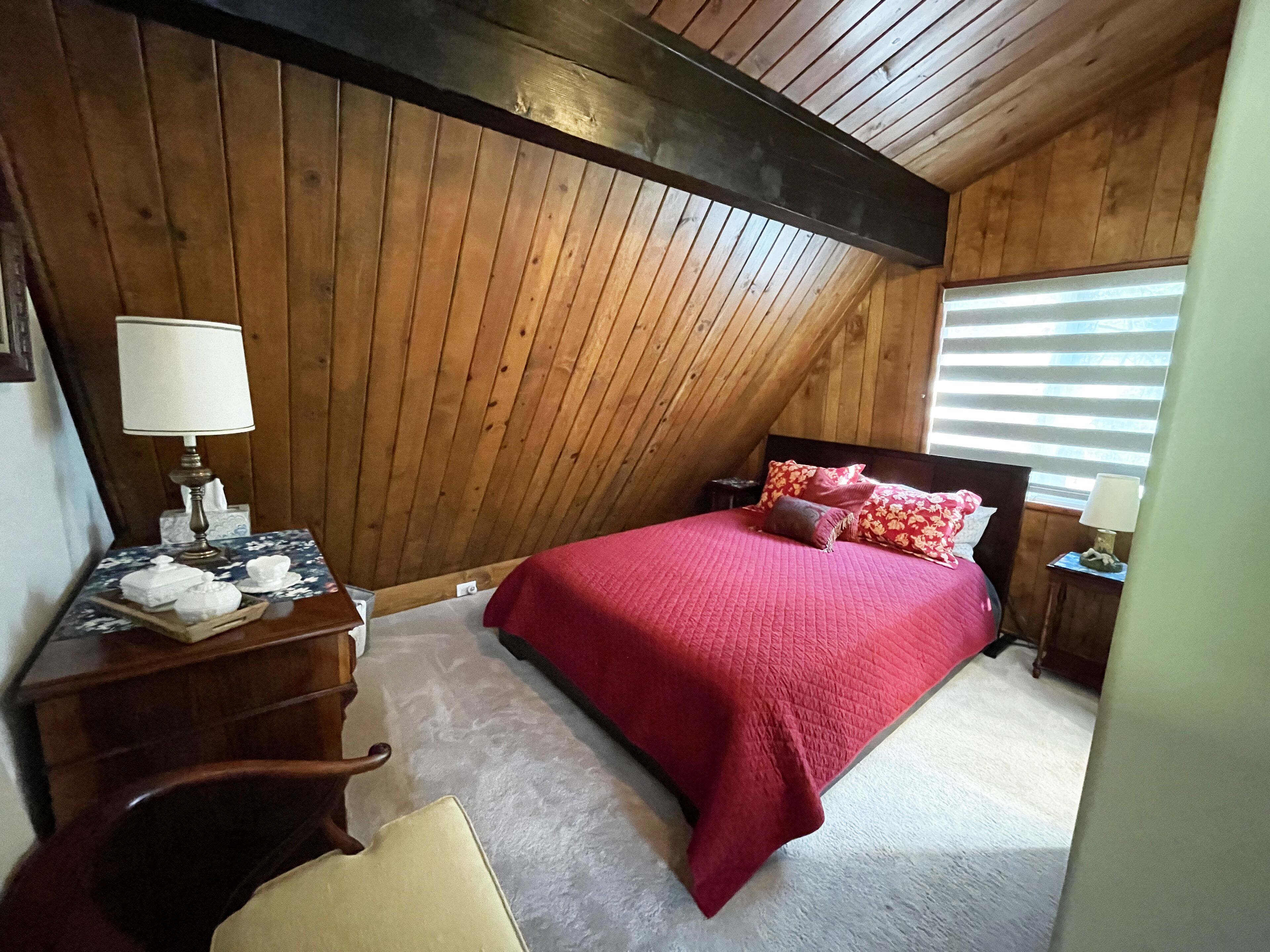 5 bedrooms, desk, free WiFi, bed sheets