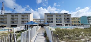 Exterior - Affordable beach side condo (Orange Beach)