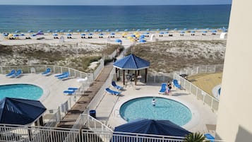 Piscine extérieure, piscine chauffée