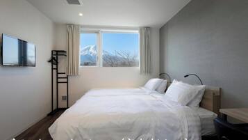 1 bedroom, desk, free WiFi, bed sheets