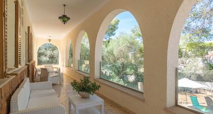 VILLA MARIA 6 - Beautiful villa in exclusive area near the beach.