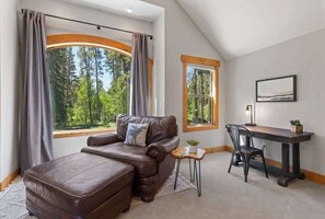 Smart TV, fireplace, table football, ping pong