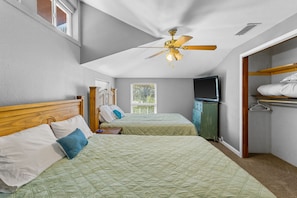 5 habitaciones, tabla de planchar con plancha y wifi gratis