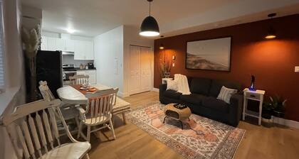 1BR Legal Suite near Brannen Lake, North Nanaimo