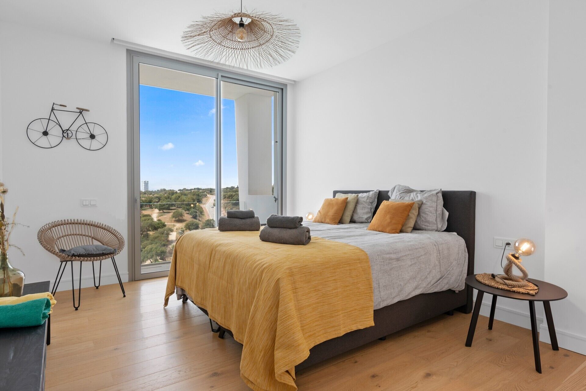 4 多间卧室、熨斗/熨衣板、免费 WiFi、床单