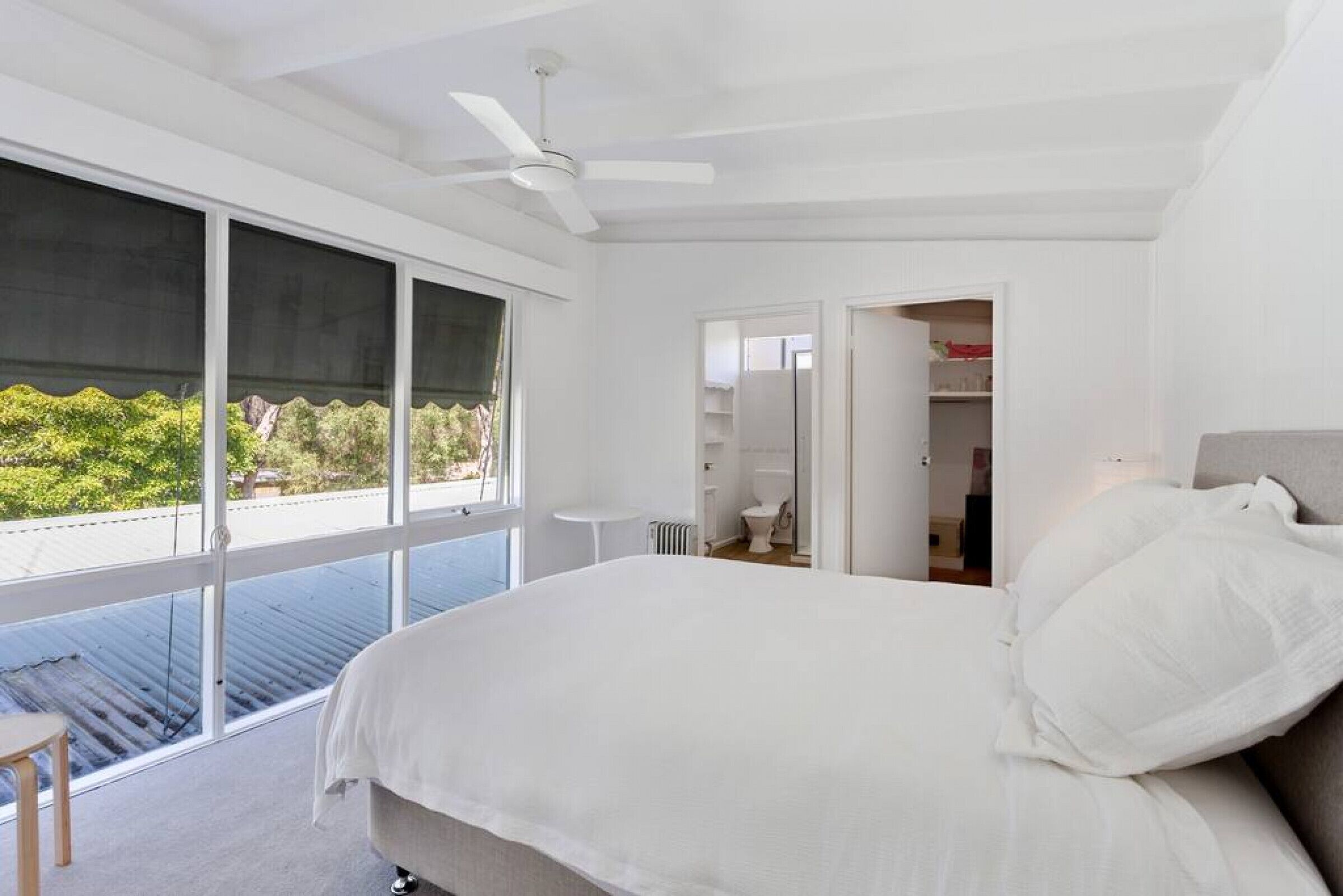 3 bedrooms, iron/ironing board, free WiFi