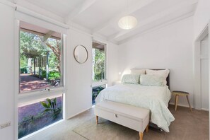 3 bedrooms, iron/ironing board, free WiFi