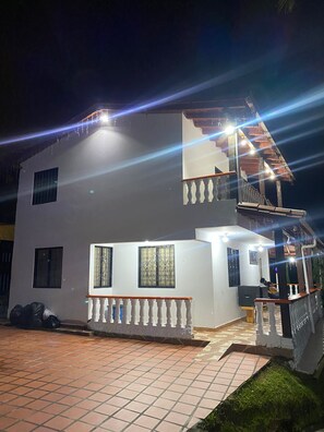 Unclassified image, 3 of 15, button - Casa Blanca, con Jacuzzi de Lujo (Peñol)