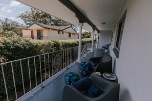 Terrace/patio - Dante's Haven - Hop, Skip and a Jump to beach. Mid Week Stay Special now on. (Shoal Bay)