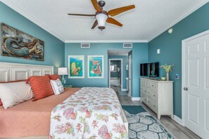 3 chambres, fer et planche à repasser, Wi-Fi, draps fournis