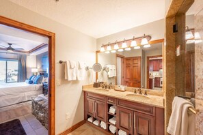 Unclassified image, 2 of 49, button