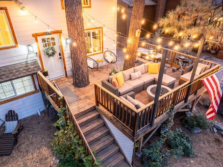 Terrace/patio. Cabin Near Ski Resort, EV Charge, Kid/Pet Friendly, Fire Pit, Playhouse