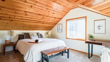 3 slaapkamers, een bureau, een strijkplank/strijkijzer, reisbedje