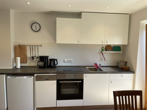Private kitchen - Vacation Apartment 3 for 2 to 3 People (Berchtesgaden)