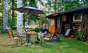 Outdoor dining - A Real Home - sea View Close to City Center (Pargas)