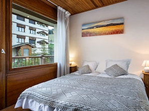 2 quartos, Wi-Fi de cortesia, roupa de cama