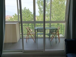 Interior - Beautiful air-conditioned 3 room apartment in Boucanet (Le Grau-du-Roi)