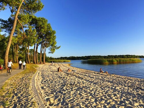 Charmant apt à Parentis avec piscine, 4 pers, près du lac, ménage inclus