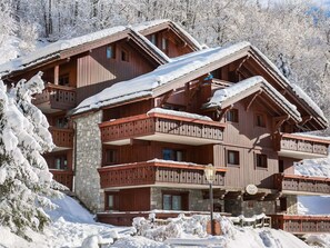 Exterior - Bright ski-in duplex with pool access and parking (Méribel)