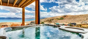 Sleeps 31 guests (34 max), Parking for up to 6 vehicles, 7 bedrooms, 5.5 bathrooms, 3 levels, App...