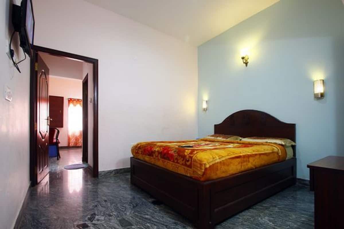 Premium bedding, individually furnished, desk, free WiFi