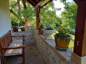 Terrace/patio - Le clos des Tilleuls (Prudhomat)