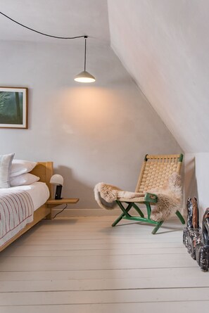 3 soverom, skrivebord, strykejern/-brett og wi-fi