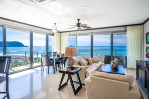 Smart TV - Beautiful Ocean Front, 6th Floor Condo-DiamonteDelSol (Playa Jaco)