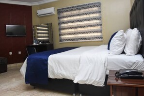 3 slaapkamers, een bureau, gratis wifi, beddengoed