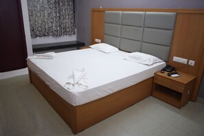 Standard Room (AC) - Hotel Vijay Krishna (Madurai)