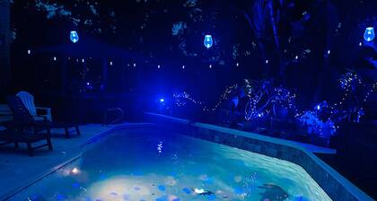 Beautiful Pool Home & SPA -w/Private Movie Theater!Your Home Away from Home